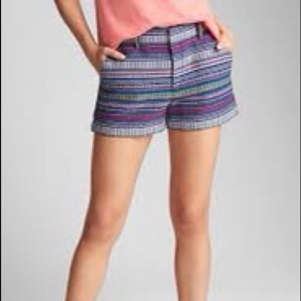 Gap city shorts that are multicolored